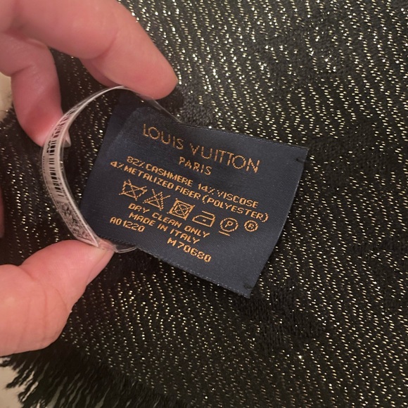 Louis Vuitton LV Timeless Stole - Noir - NWT - Picture 5 of 11